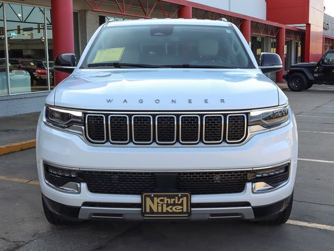 Used 2024 Jeep Wagoneer L Series II w/ Flexible Seating Group image 3