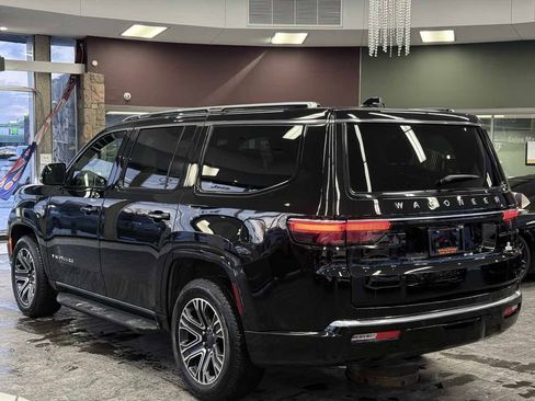 Used 2024 Jeep Wagoneer 4WD w/ Premium Group I image 9
