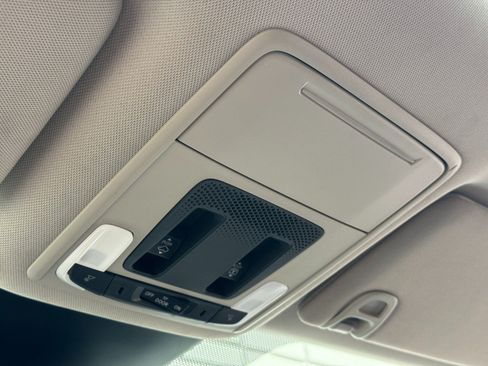 Used 2023 Honda Pilot Touring image 33