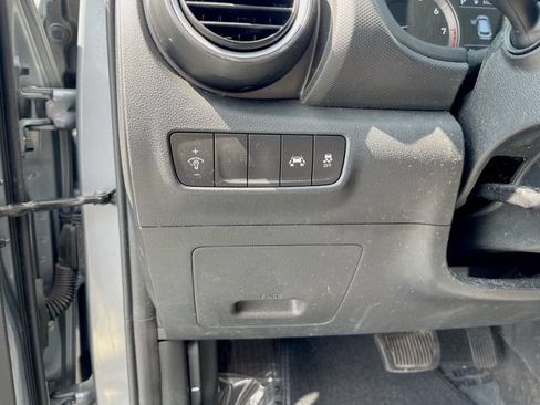 Used 2021 Hyundai Kona SE FWD image 9