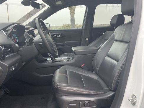Used 2023 Chevrolet Traverse RS image 19