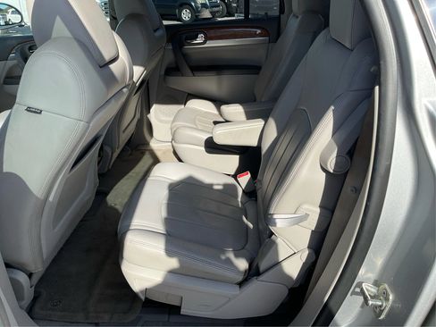 Used 2011 Buick Enclave CXL FWD image 10