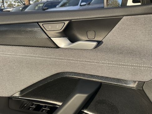 Used 2025 Volkswagen Tiguan S image 20