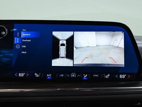 Used 2025 Chevrolet Tahoe LT image 17