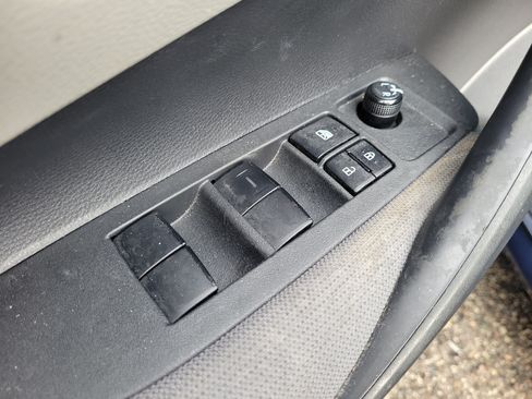 Used 2022 Toyota Corolla LE FWD image 10
