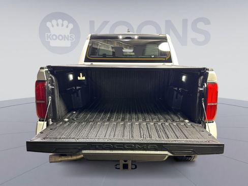 Used 2025 Toyota Tacoma SR5 image 30