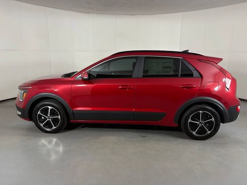 New 2026 Kia Niro EX FWD image 5