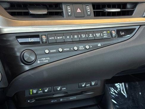 Used 2020 Lexus ES 350 w/ Premium Package FWD image 23
