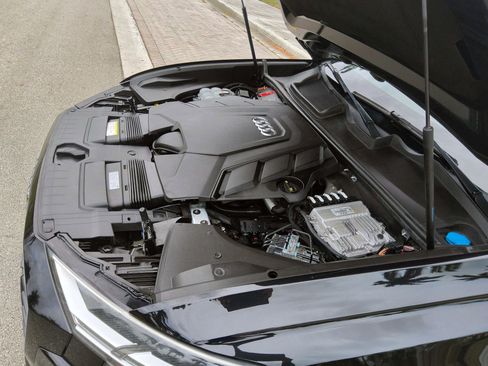 Used 2019 Audi Q8 Premium Plus image 45