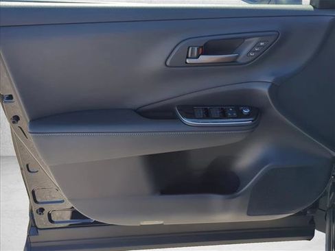 New 2026 Toyota Crown Platinum image 10