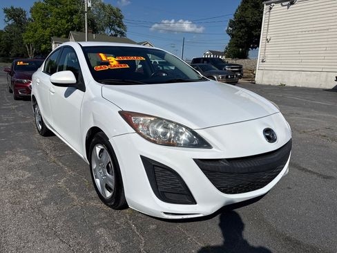 Used 2013 MAZDA MAZDA3 i SV FWD image 4