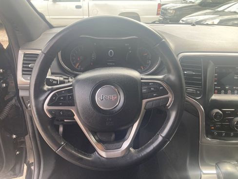 Used 2020 Jeep Grand Cherokee Laredo image 10