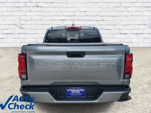 Used 2025 Chevrolet Colorado LT RWD image 3