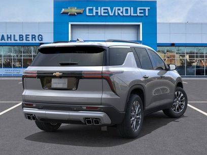 New 2026 Chevrolet Traverse LT w/ Sun and Wheel Package