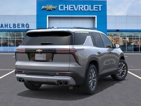 New 2026 Chevrolet Traverse LT w/ Sun and Wheel Package FWD image 4