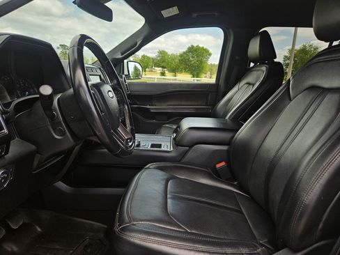 Used 2021 Ford Expedition Limited image 13