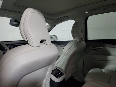 Used 2023 Volvo XC90 B6 Core w/ Protection Package Premier AWD/4WD image 16