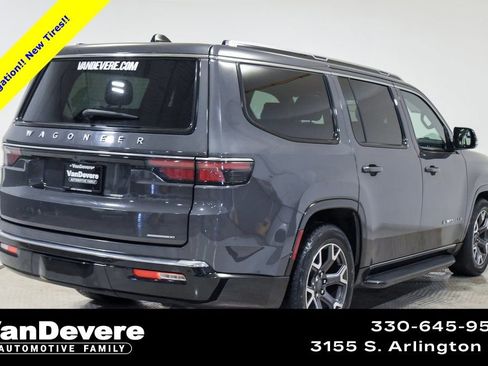 Used 2024 Jeep Wagoneer Series III AWD/4WD image 8