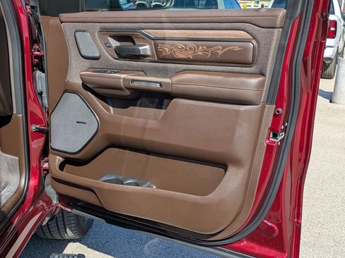 Used 2025 RAM 1500 Limited image 28