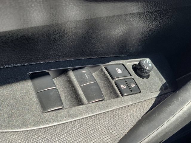 Used 2021 Toyota Corolla LE FWD image 16