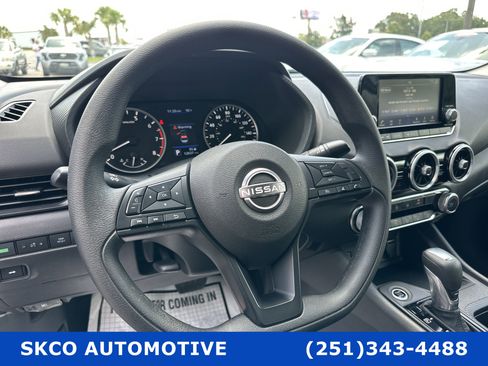 Used 2025 Nissan Sentra S image 19