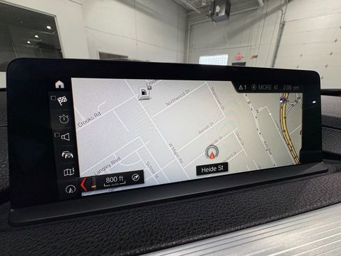 Used 2018 BMW M3 image 22