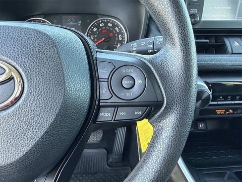 Used 2019 Toyota RAV4 LE image 16
