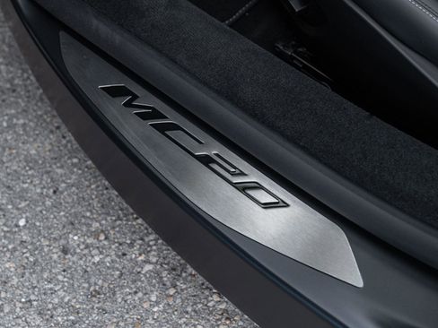 Used 2023 Maserati MC20 Spyder image 13