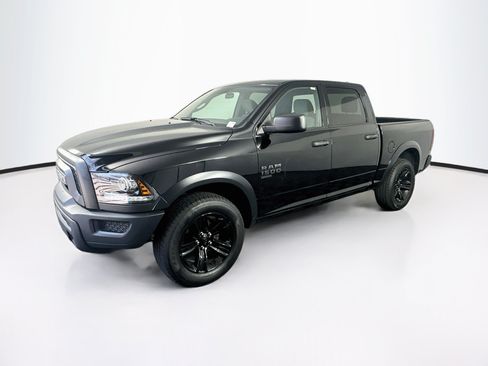 Used 2024 RAM 1500 Warlock AWD/4WD image 3