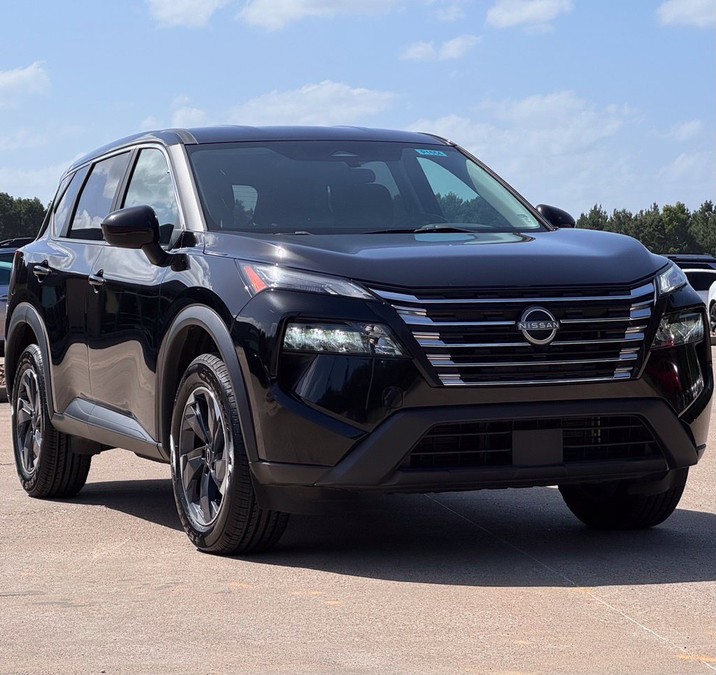 Used 2024 Nissan Rogue SV FWD image 9
