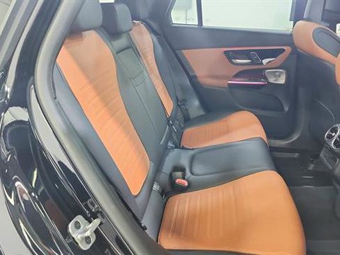 Used 2025 Mercedes-Benz GLC 300 image 35
