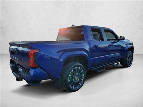 Used 2025 Toyota Tacoma SR5 image 5