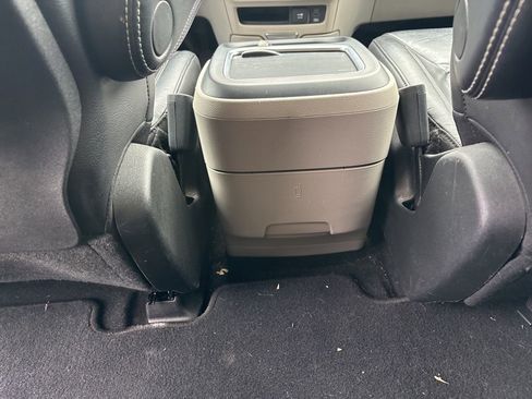 Used 2022 Chrysler Pacifica Touring-L image 30