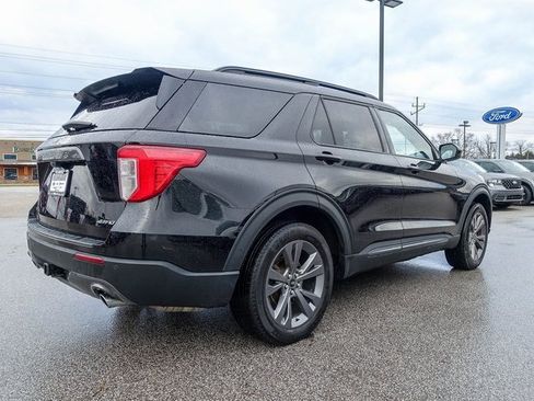 Used 2023 Ford Explorer XLT w/ Equipment Group 202A image 12