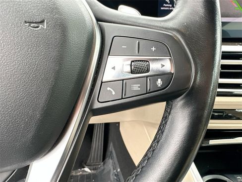 Used 2023 BMW 330i Sedan w/ Premium Package image 12