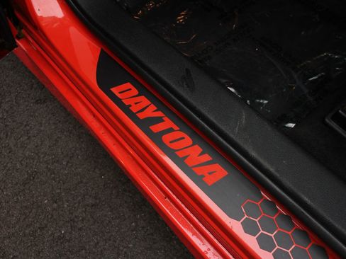 Used 2018 Dodge Charger R/T image 18