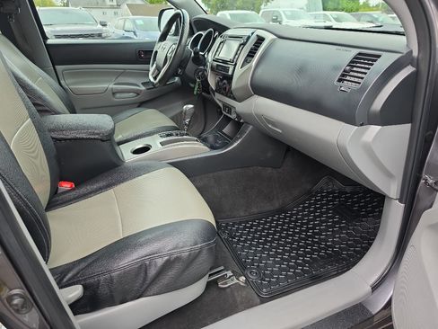 Used 2014 Toyota Tacoma 4x4 Double Cab image 15