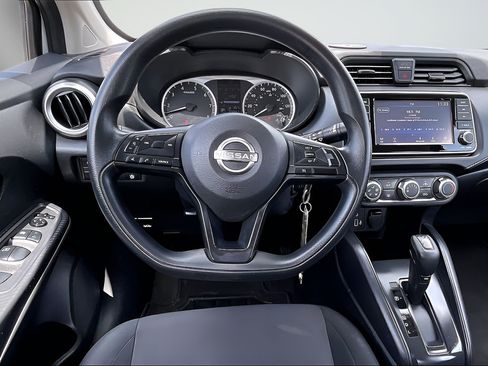 Used 2023 Nissan Versa S FWD image 8