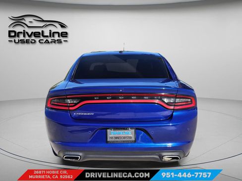 Used 2020 Dodge Charger SXT image 4