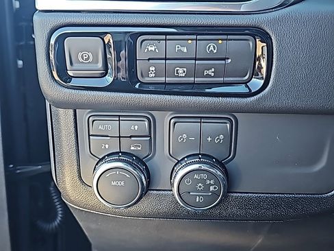 New 2026 GMC Yukon Elevation image 20