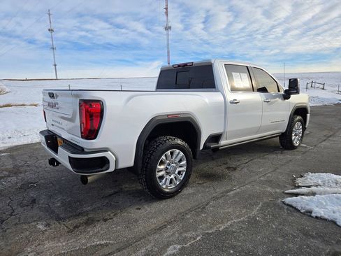 Used 2023 GMC Sierra 2500 Denali w/ Denali Ultimate Package image 3