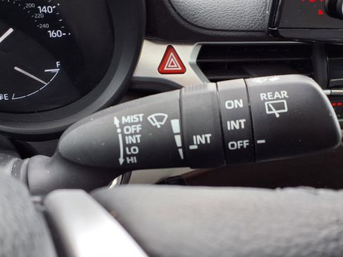 Used 2024 Toyota Sienna XLE image 29