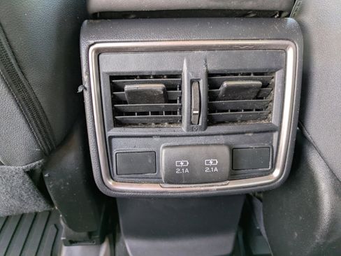 Used 2019 Subaru Forester Premium AWD/4WD image 14