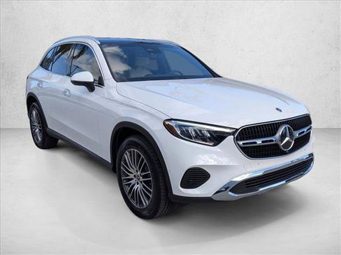 Used 2026 Mercedes-Benz GLC 300 4MATIC image 3