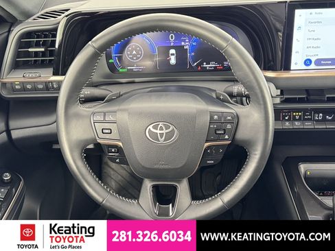 Certified 2025 Toyota Crown Signia AWD/4WD image 30