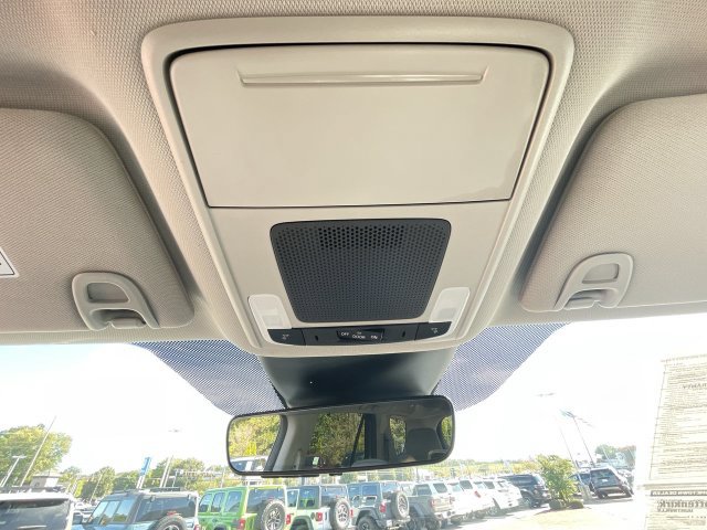 Used 2024 Honda Pilot EX-L image 25