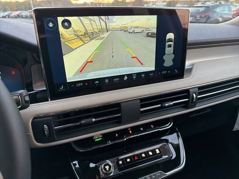 New 2026 Lincoln Corsair Premiere image 12