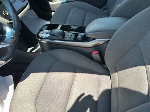 Used 2020 Hyundai Ioniq SE FWD image 7