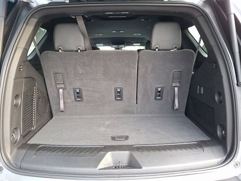 Used 2025 Chevrolet Tahoe LT image 30