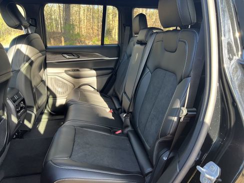 New 2026 Jeep Grand Cherokee Laredo image 17